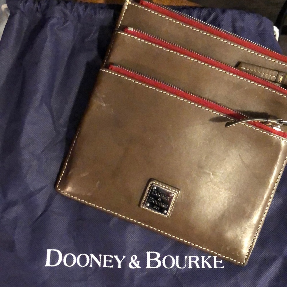 8x8 Dooney & Bourke Bag